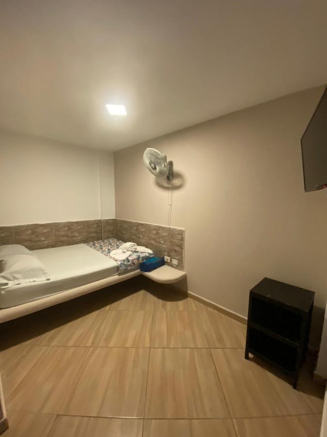 Poblado Living Hotel Медельин Экстерьер фото