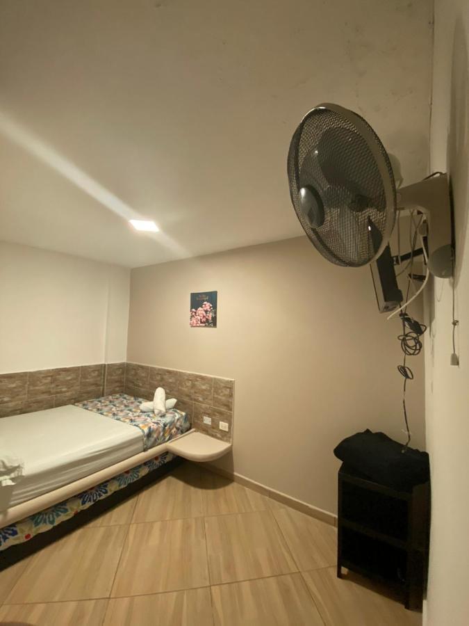 Poblado Living Hotel Медельин Экстерьер фото