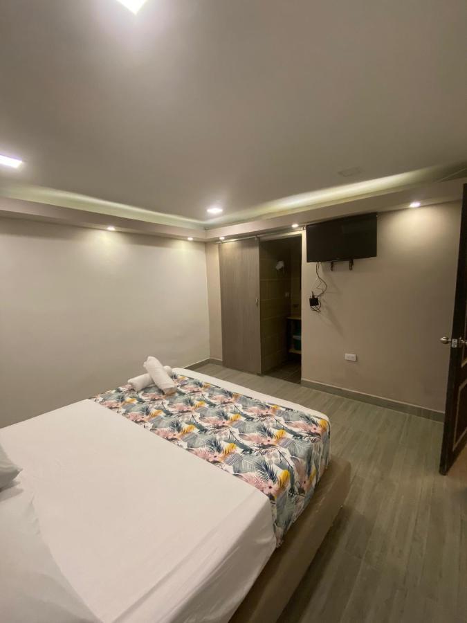 Poblado Living Hotel Медельин Экстерьер фото