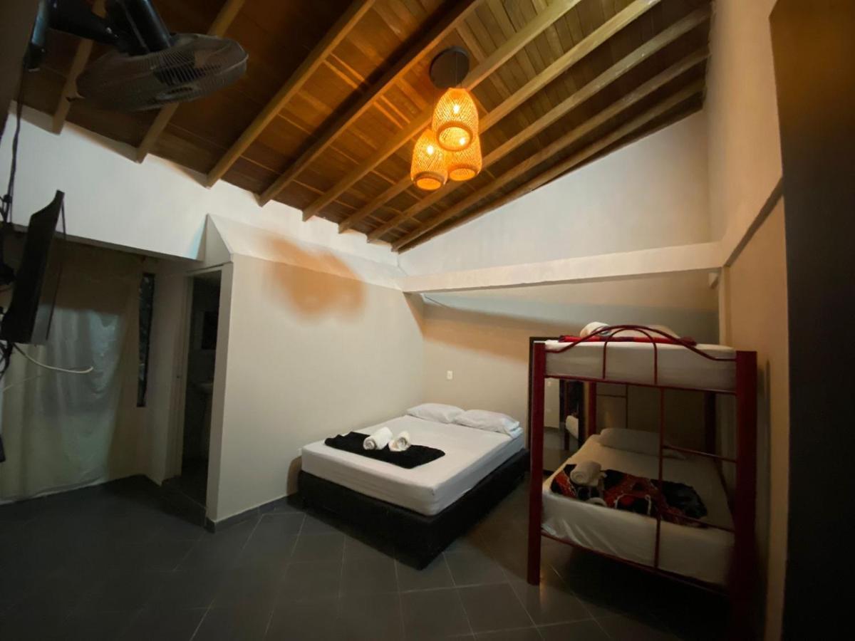 Poblado Living Hotel Медельин Экстерьер фото